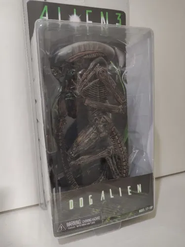 Neca Dog Alien Xenomorph Marrom Escuro Figura de Ação Colecionável Boneco