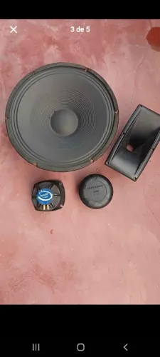 Vende-se Alto falante 