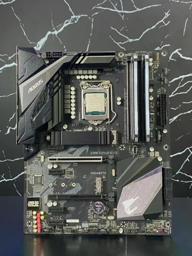 KIT UPGRADE I9 9900K/ Z390 AORUS ELITE/ 16GB RAM CORSAIR VEGEANCE PRO 3.200MHZ