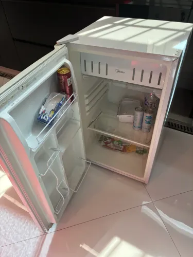 Frigobar Midea 116l não liga