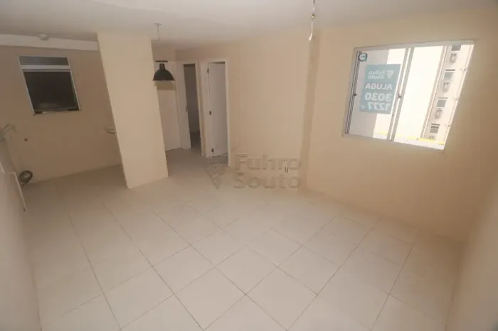 Apartamento no segundo andar no condomínio Granada II