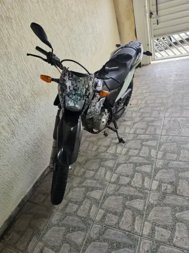 Bros 125