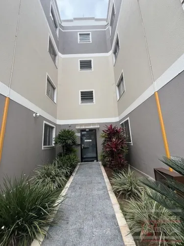 Apartamento em JARDIM ROSEIRA