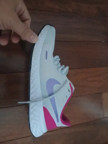 Tenis Nike Revolution 5 TM 37 - Estado de Novo