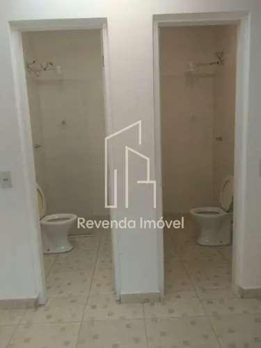 Galpão à venda na Vila Alexandria com 330m² 5 salas 4 banheiros 4 vagas.