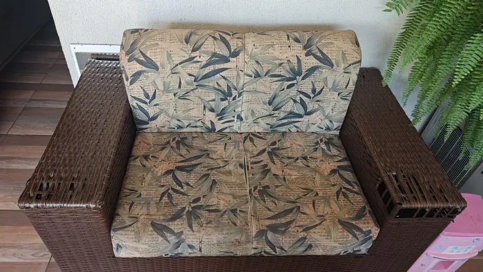 Conjunto de sofás com material de junco