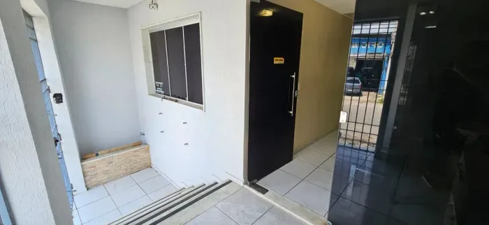 LOCAÇÃO - Belissímo Escritório Comercial MOBILIADO no Bairro do Alecrim - 100 m²