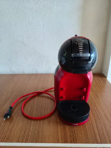 Cafeteira dolce gusto mini me
