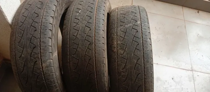 3 pneus Pirelli 225/60/18