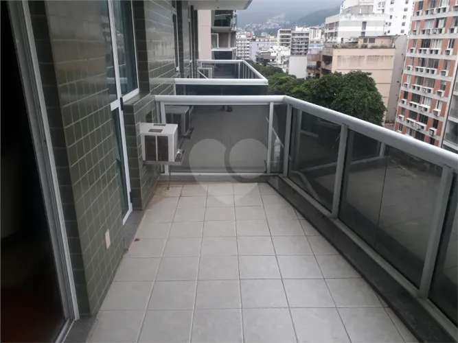 Apartamento à venda com 4 quartos, sendo 1 suíte, no condomínio Edifício Residencial Homem
