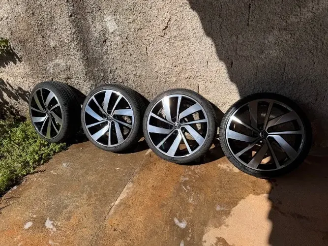 Roda do Jetta gli aro 20 225/30