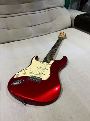 guitarra canhoto  Menphis by Tagima MG-32