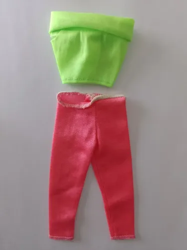 Lotinho de roupas Barbie Estrela