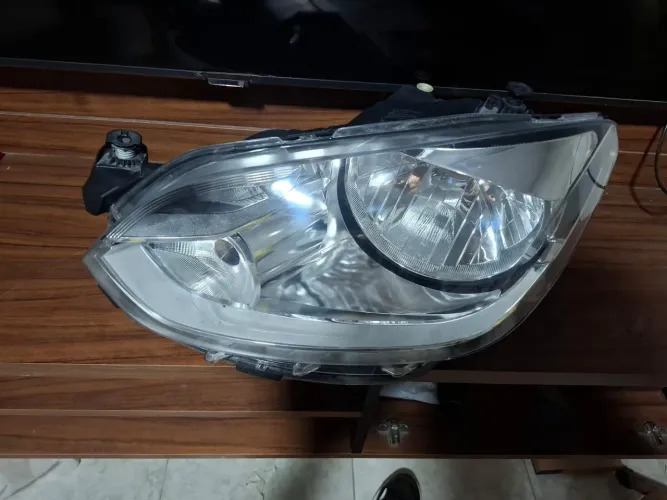 Farol esquerdo UP 2014 a 16 novo