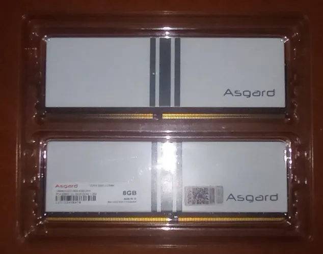 Memória RAM 2x8 3200mhz cl18 ddr4 (COM DEFEITO) Asgard