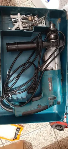 Furadeira de Impacto 1/2 Pol. 1010W 220V com Maleta MAKITA-HP2070