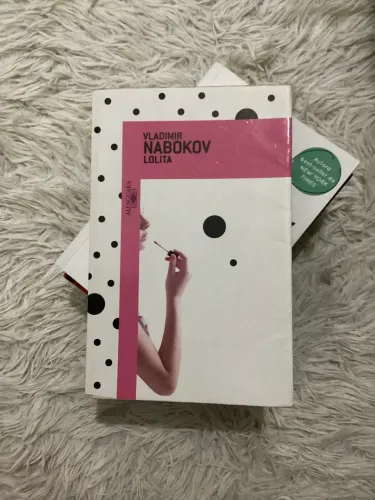 Livro Lolita - Vladimir Nabokov