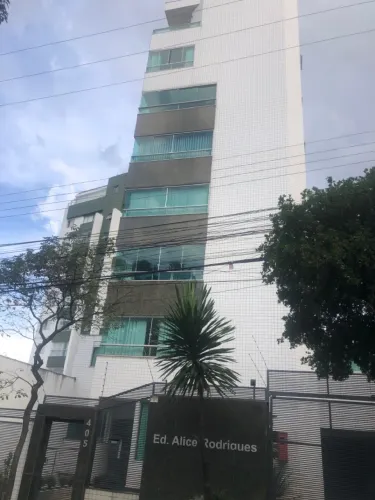 Apto 3 quarto sendo 1 suite, 1 por andar, 3 vagas de garagem, elevador