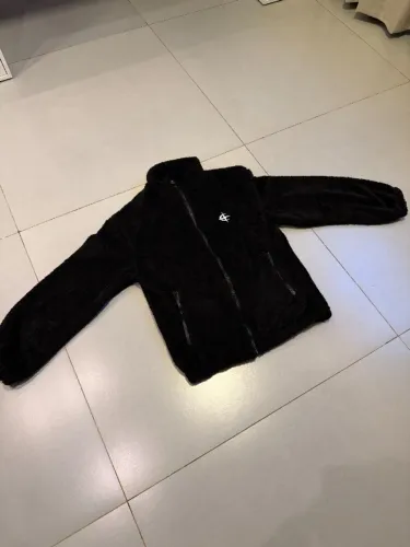 Casaco Preto Peluciado
