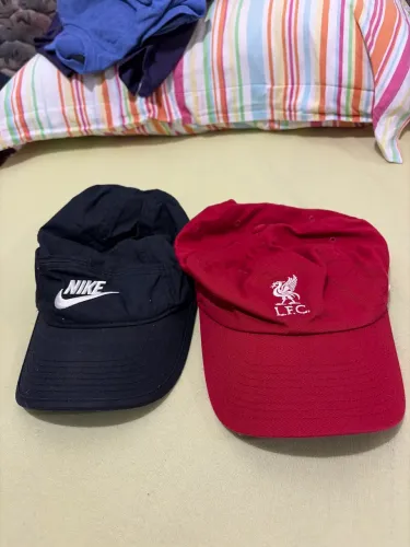 Bonés Nike