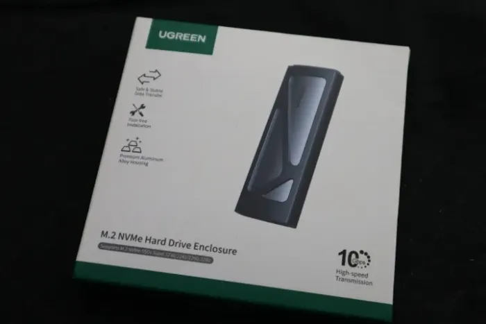 SSD Case UGREEN para M2 10Gbps (transforma ssd em portátil) USB C