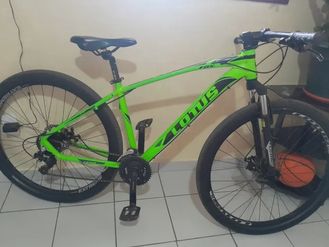 Vendo bicicleta LOTUX FOX ARO 29 VERDE