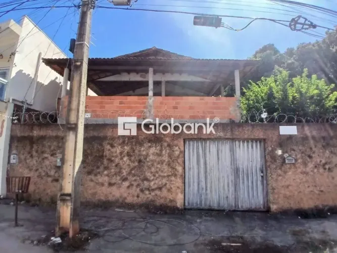 Casa à venda em Antônio Pimenta com 360m², 3 Quarto(s) e 2 Vaga(s).