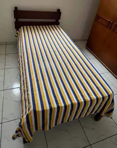 Cama de Solteiro em Madeira Maciça - Muito Resistente