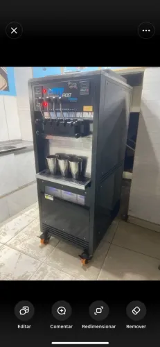 Máquina de sorvete semi - nova menos de 1 ano de uso