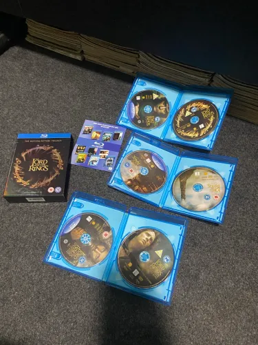 O senhor dos anéis em Bluray. Box importado.
