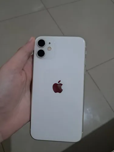 Iphone 11,defeito fácil de resolver na tela,600$