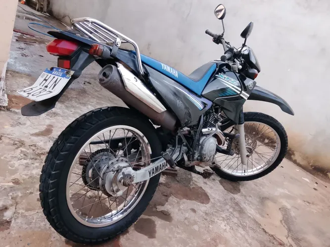 Vendo ou troco por outra moto mais potente