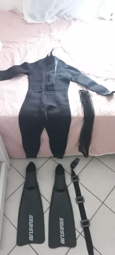 Roupa e acessórios de Mergulho 