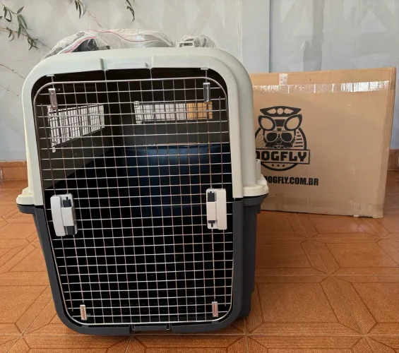 Caixa transportadora para viagem