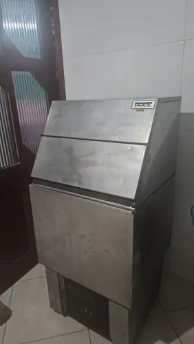 Máquina de Gelo Filtrado