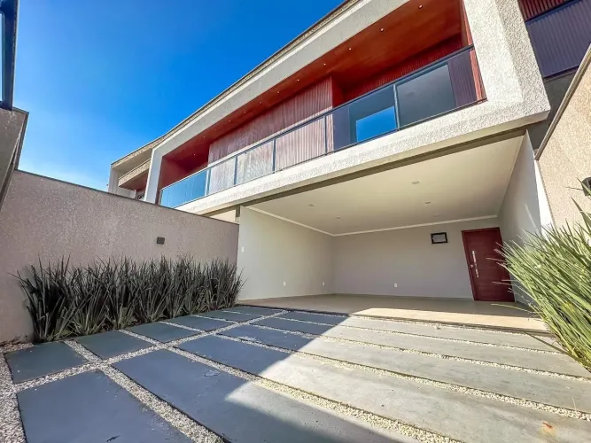 Sobrado com 3 dormitórios à venda, 150 m² por R$ 799.000 - Itajuba - Barra Velha/Santa Cat