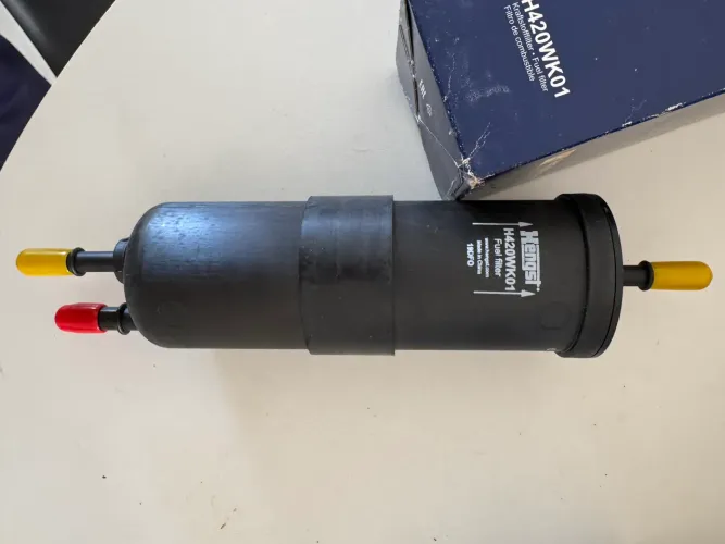 Filtro de combustível BMW novo h420wk01