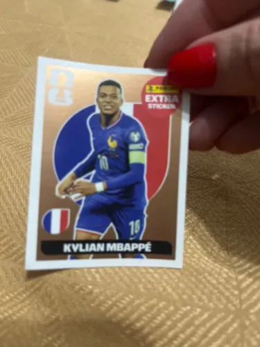 Figurinha Mbappé bronze