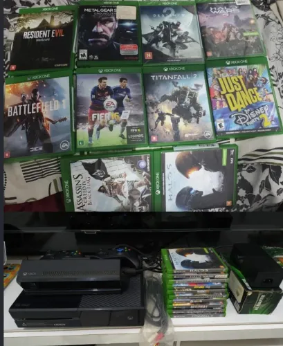 Xbox One com 3 controles + Kinect + 10 jogos