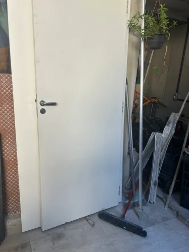 Porta de quarto Madeira Reforçada 