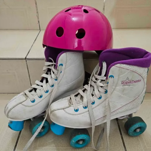 PATINS 38 + CAPACETE