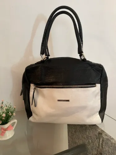 Bolsa LUZ DA LUA preto e branca em couro