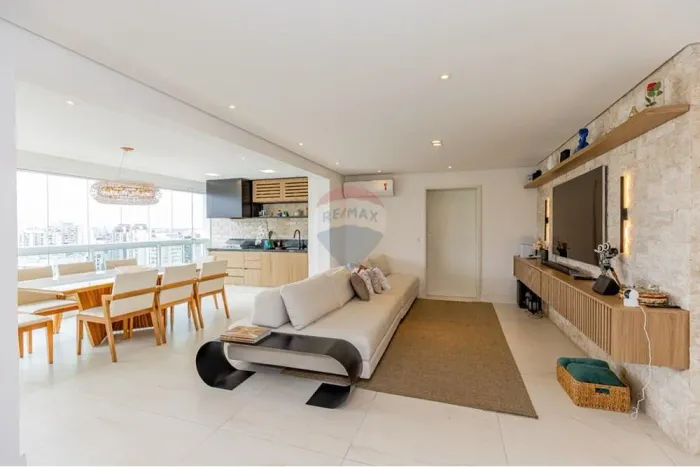 Apartamento totalmente reformado na Vila Mascote com 3 suítes, 3 vagas e depósito privativ