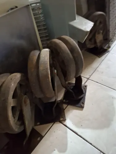 RODAS GIRATÓRIAS DE 0.27 DIÂMETRO