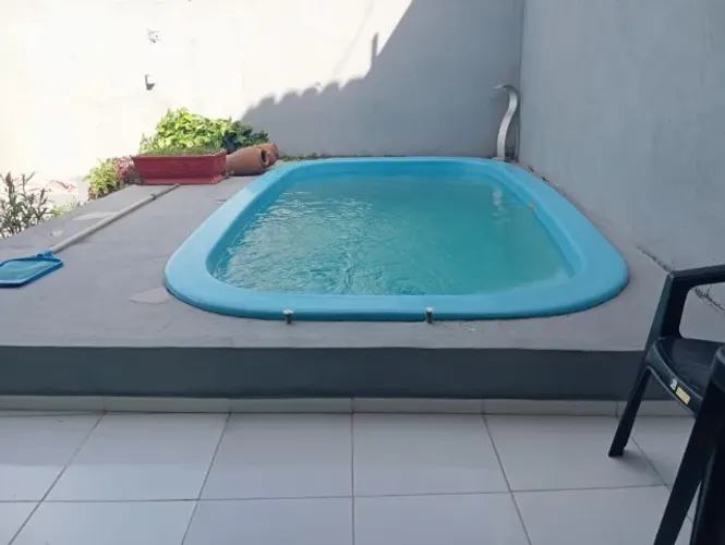 Pertinho da praia e com piscina