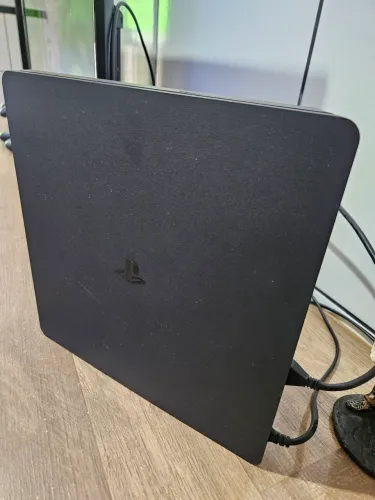 PS4 SLIM 1TB