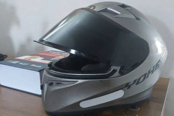Capacete esportivo