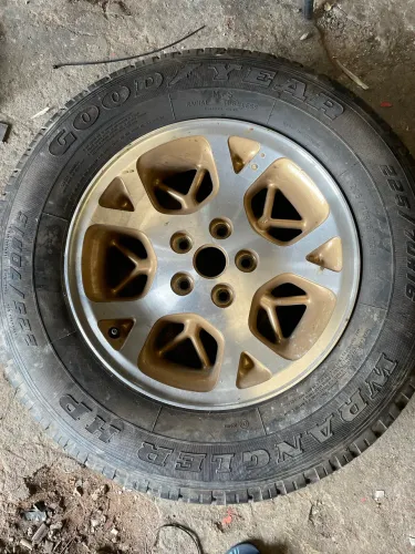 Pneu e roda grand cherokee 