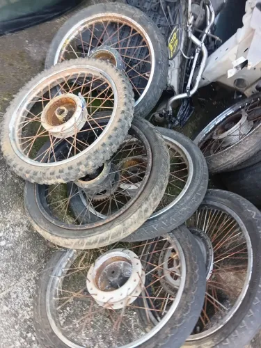 Rodas de motos,,leia