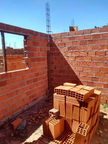 Pedreiro Experiente | Reformas, Pisos, Muros e Acabamentos.